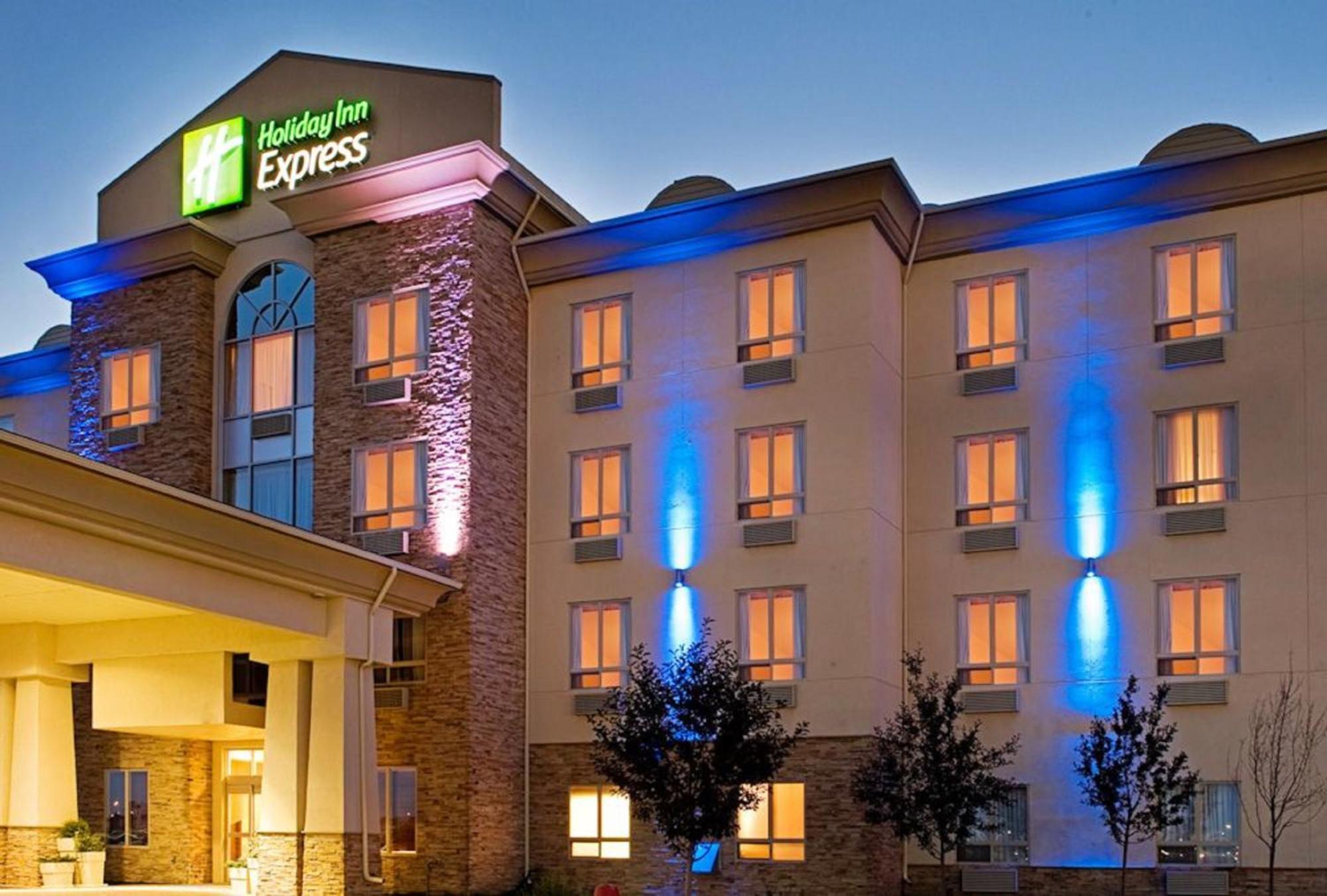 Holiday Inn Express Fort St John By Ihg Fort St. John Екстериор снимка