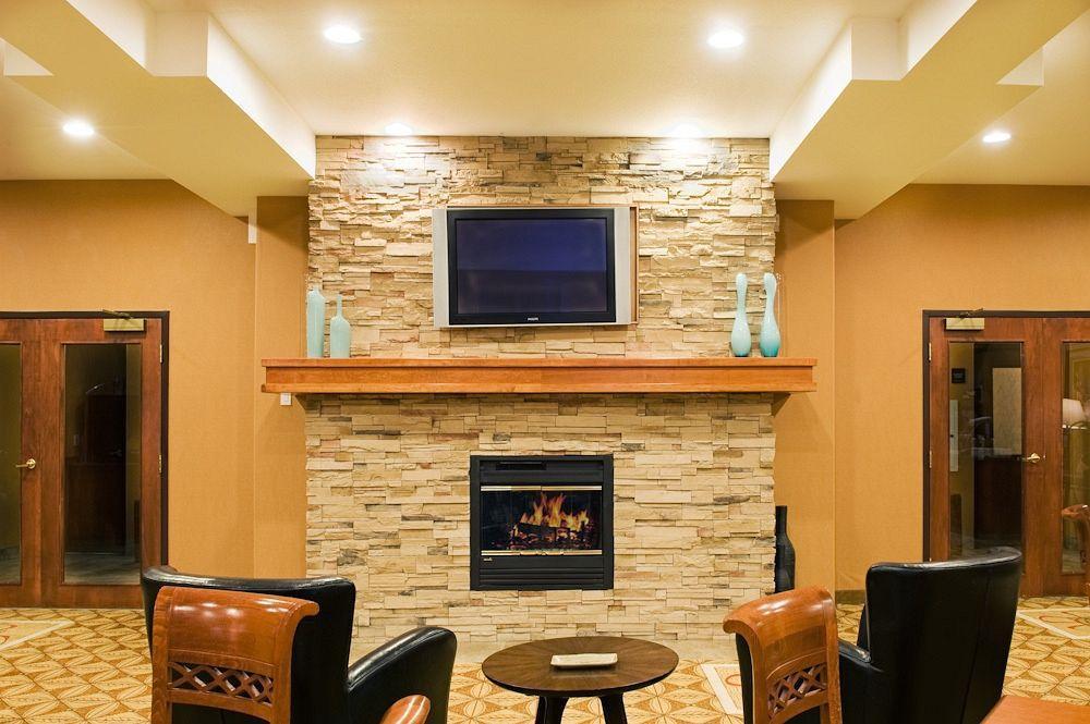 Holiday Inn Express Fort St John By Ihg Fort St. John Екстериор снимка