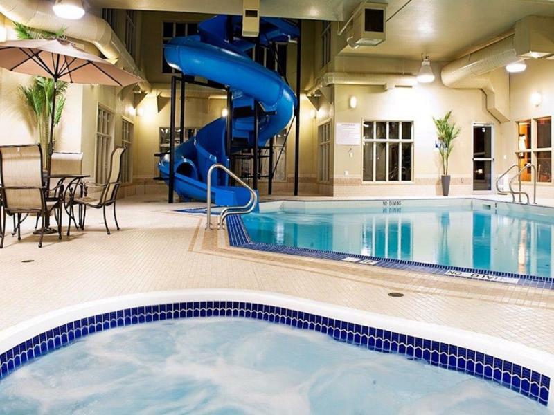 Holiday Inn Express Fort St John By Ihg Fort St. John Екстериор снимка